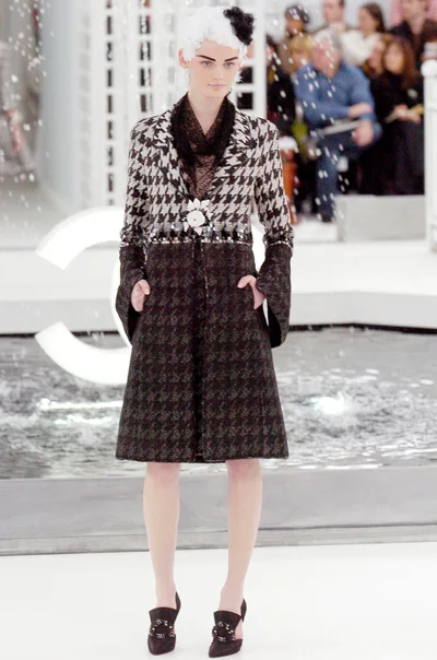 Look 16